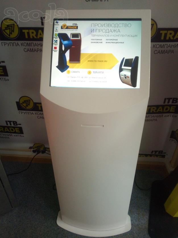 Информационный терминал 19"